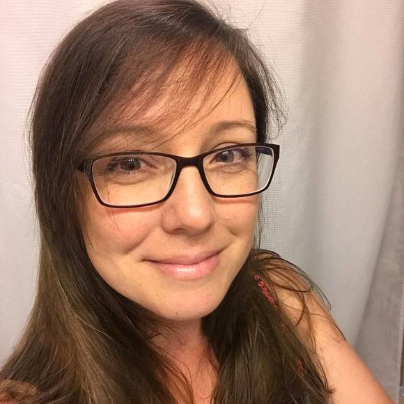 Meet your Posher, Heather - Picture 1 of 1